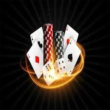 မြန်မာနိုင်ငံ e-wallet ဖြင့် online gaming ငွေသွင်းနေသောပုံ